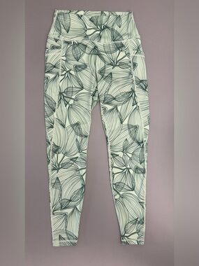 Buffbunny Collection Floral Pocket Leggings Medium Green & White High Rise